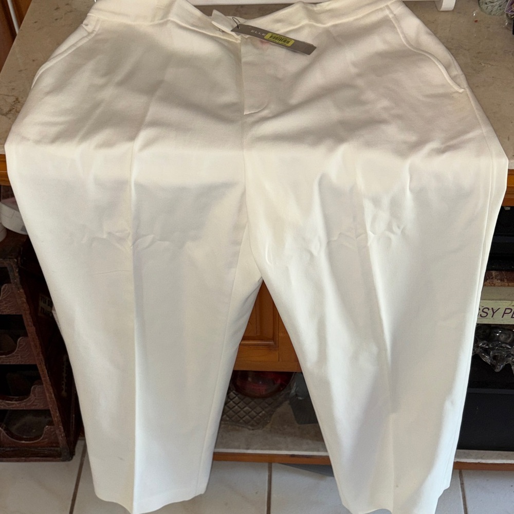 Signature Jones of NY Cream Trousers